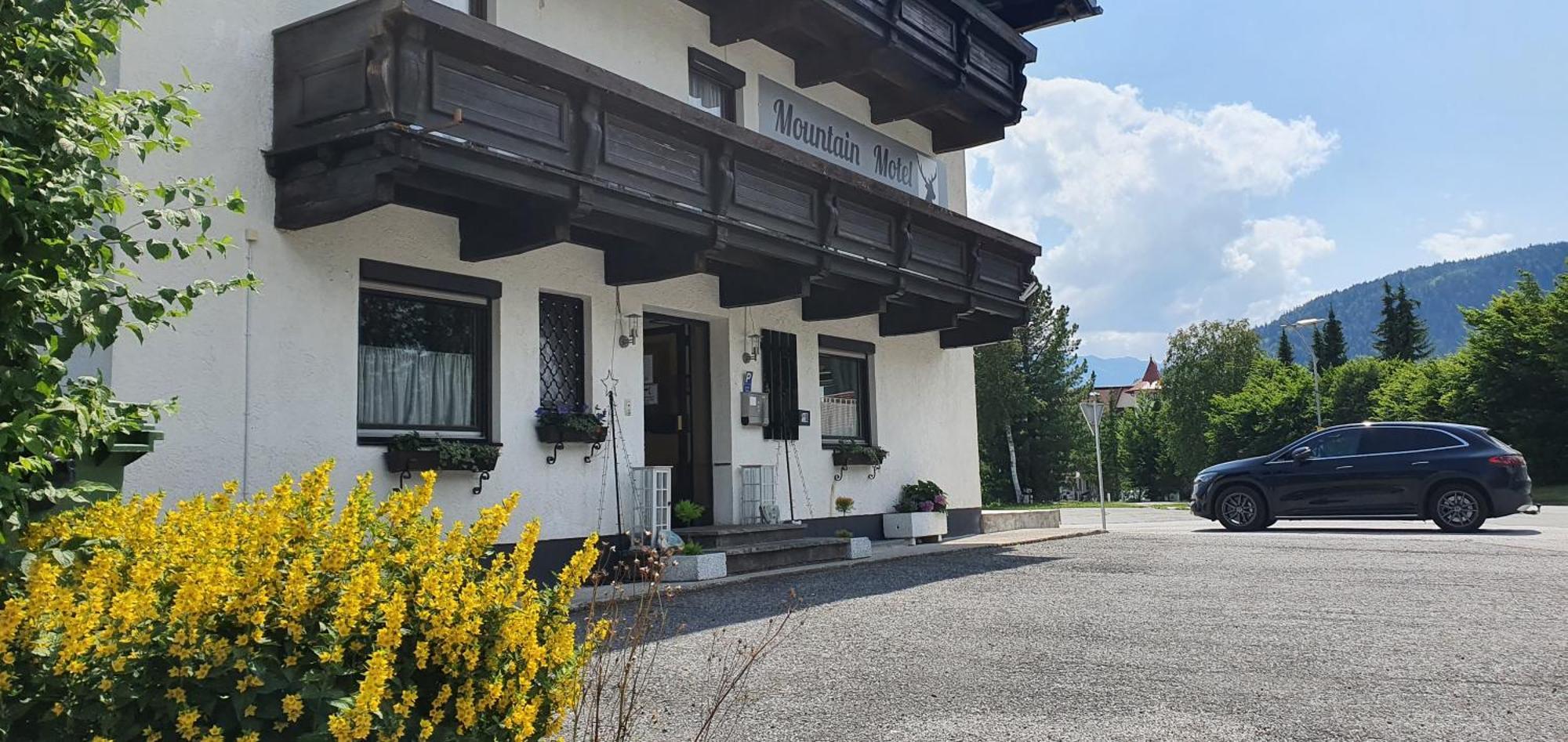 Mountain Motel ロイタシュ エクステリア 写真